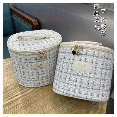 韓國小香風 大容量手提化妝包(白)